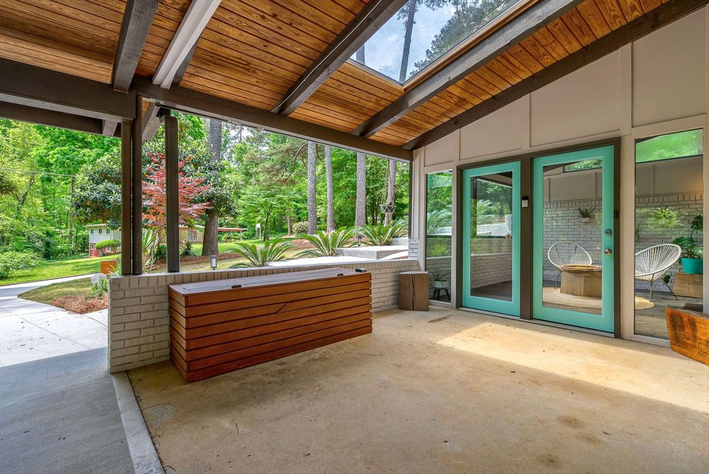 mid century modern homes for sale, Atlanta A-frame homes, top selling listing agent, #midcenturymodernatlanta, #uniqueAtlantahomes, best Atlanta realtor