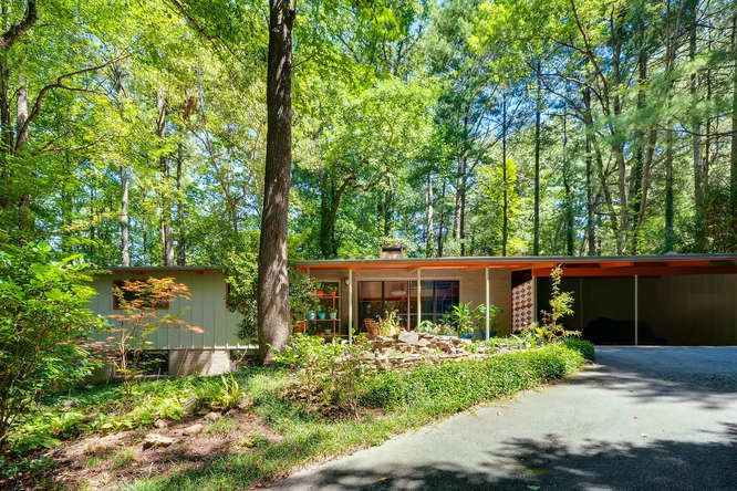 #midcenturymodernhomes, #AtlantaMidCenturymodern, #uniquehomesatlanta, top selling listing agent, unique home specialist