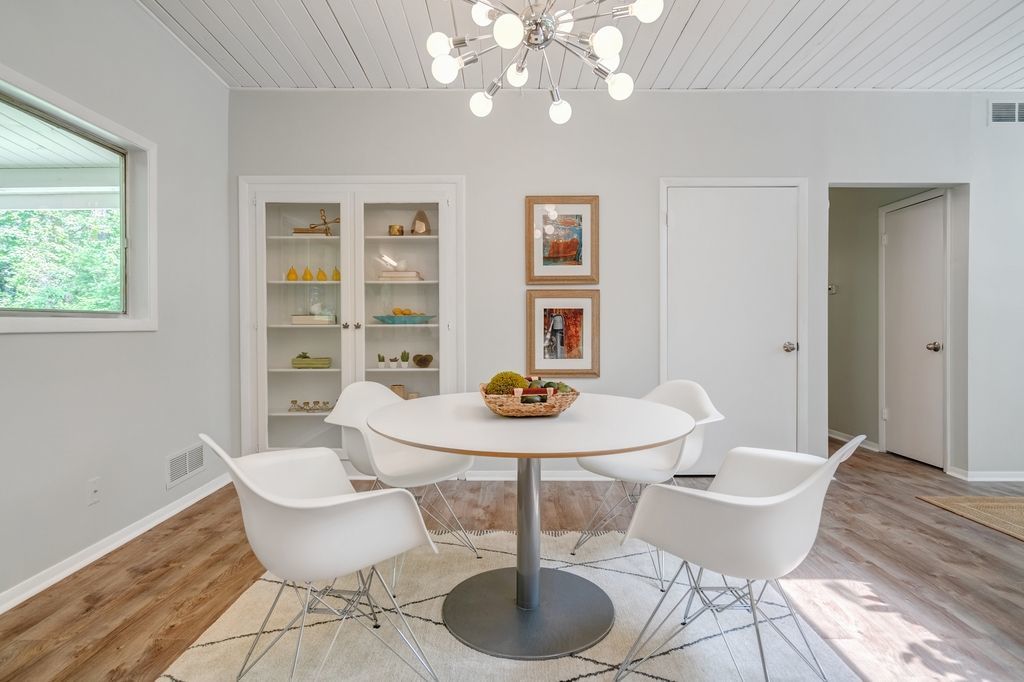 #midcenturyatlanta, top selling listing agent, best Atlanta realtor, EatlantaMidCenturymodernhomes