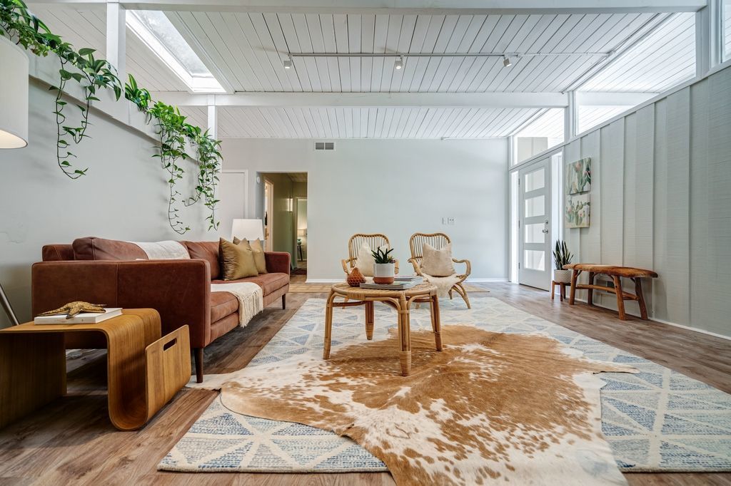 #midcenturymodernhomes, #uniqueatlantahomes, #atlantaMidCenturymodern, top selling listing agent, best Atlanta realtor