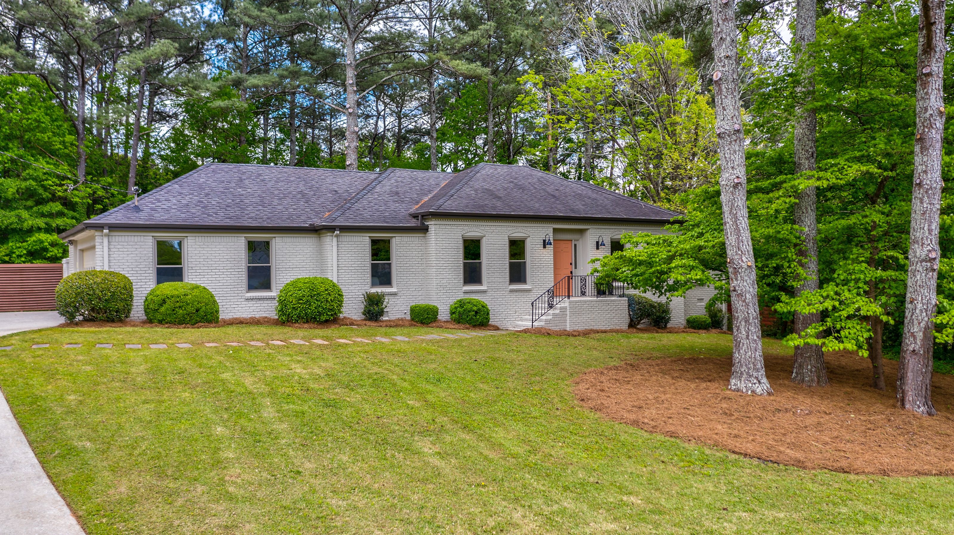 top selling Atlanta listing agent, #midcenturymodern, #northcresthomes, #atlantaMidCenturymodern