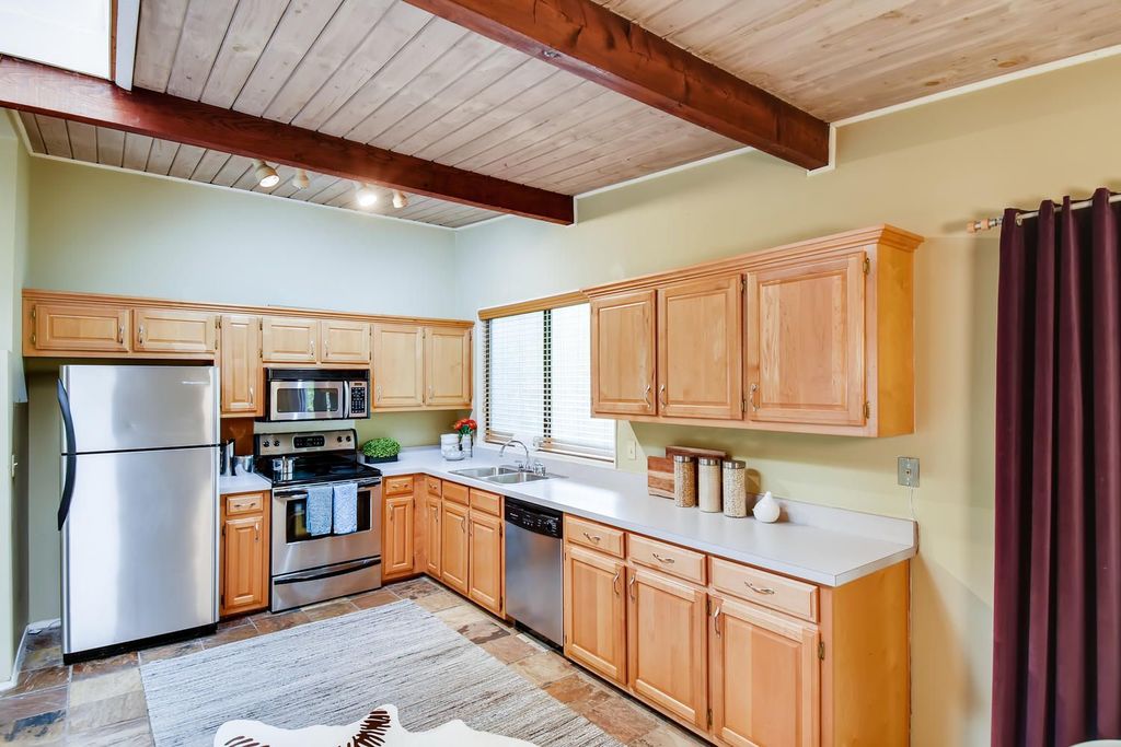 #northcrestmidcenturymodern, #atlantaMidCenturymodernhomes, #uniquehomerealtor, top selling Atlanta listing agent, best Atlanta real estate broker