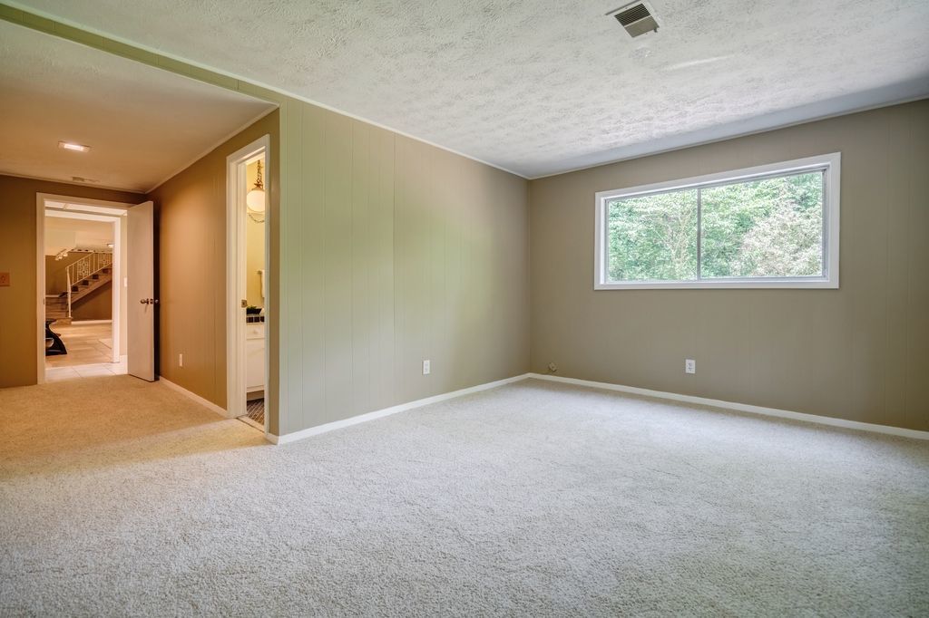 #midcenturymodernhomes, #uniqueatlantahomes, #atlantaMidCenturymodern, top selling listing agent, best Atlanta realtor
