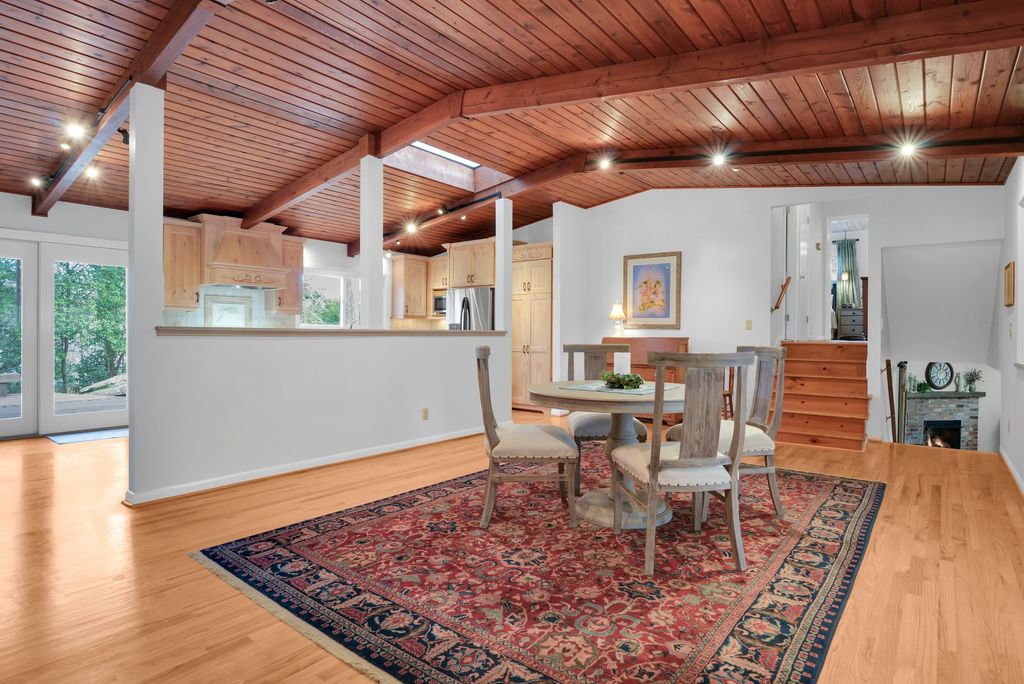 #atlantaMidCenturymodernhomes, #uniquehomespecialist, #midcenturyatlanta, top selling Atlanta listing agent, best Atlanta realtor, find the best Atlanta real estate agent near me