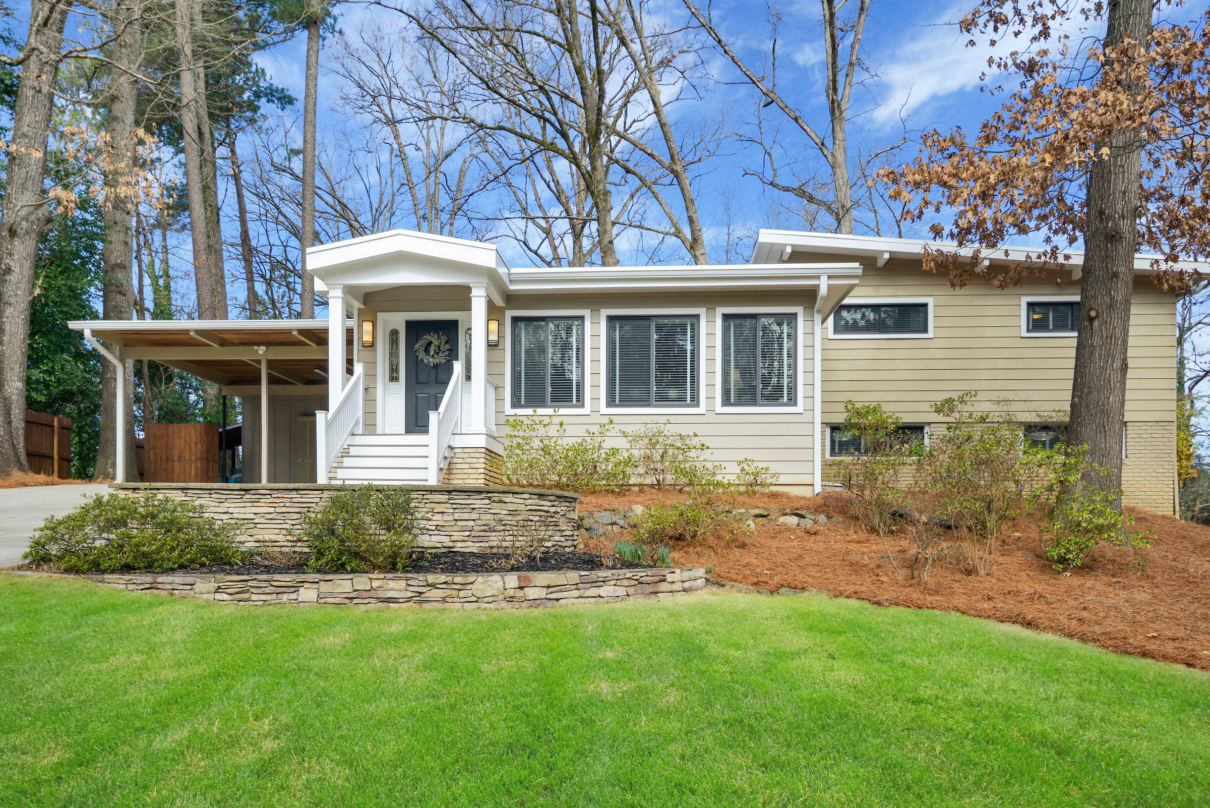 #atlantaMidCenturymodernhomes, #uniquehomespecialist, #midcenturyatlanta, top selling Atlanta listing agent, best Atlanta realtor, find the best Atlanta real estate agent near me