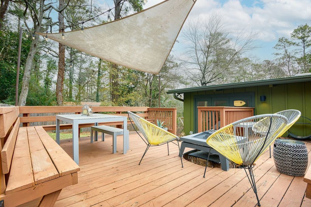 #northcrestmidcenturymodern, #atlantaMidCenturymodernhomes, top selling Atlanta listing agent, best Atlanta realtor, unique home specialist