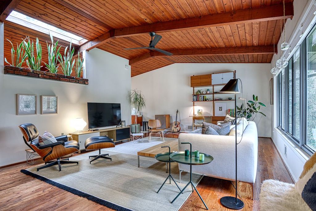 #northcrestmidcenturymodern, #atlantaMidCenturymodernhomes, top selling Atlanta listing agent, best Atlanta realtor, unique home specialist