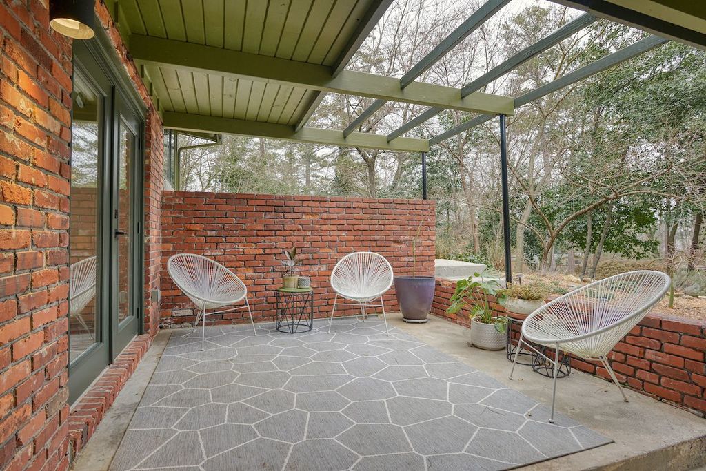 #northcrestmidcenturymodern, #atlantaMidCenturymodernhomes, top selling Atlanta listing agent, best Atlanta realtor, unique home specialist