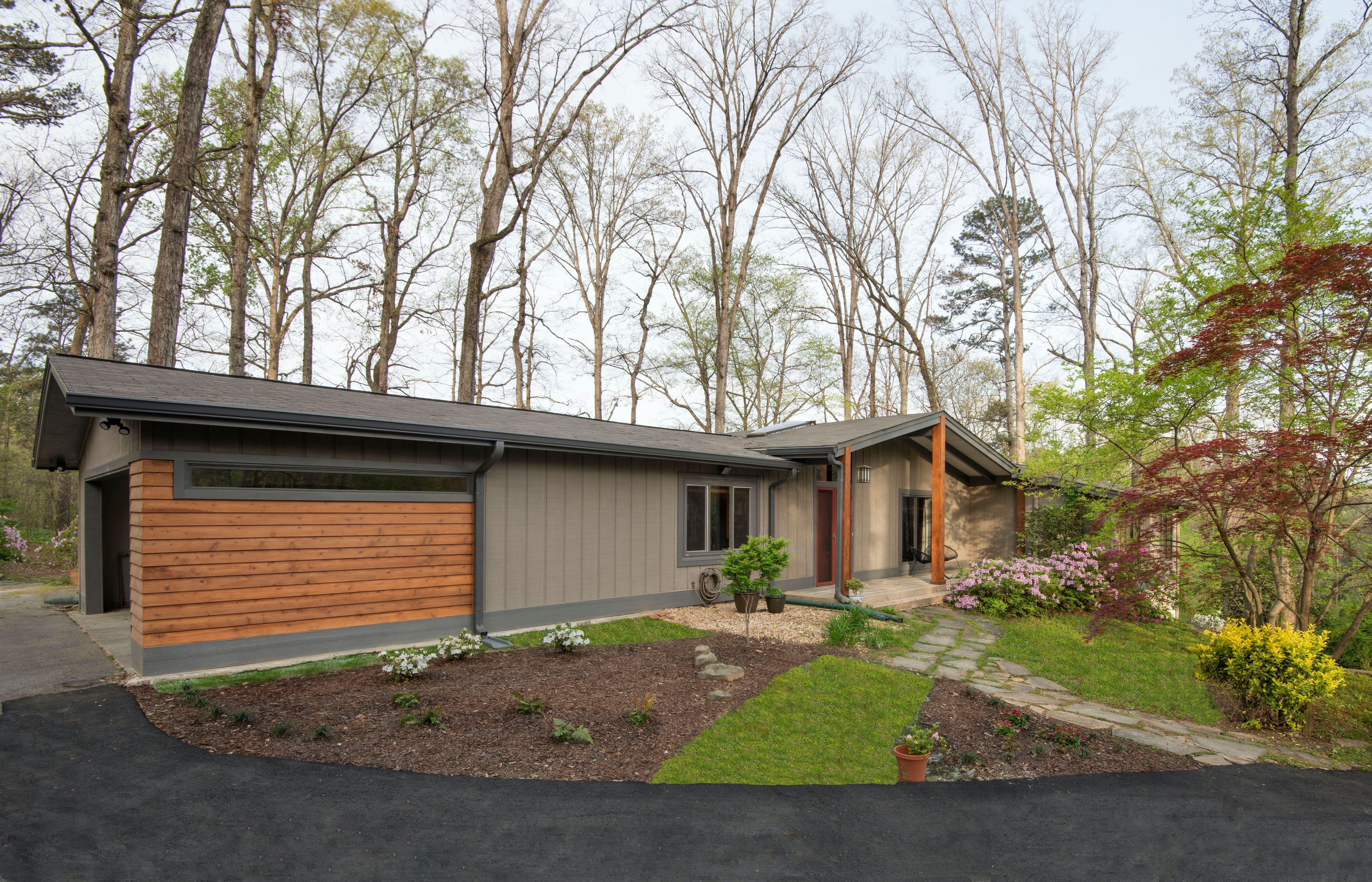 #midcenturymodernhomes, #uniqueatlantahomes, Top selling Atlanta listing agent
