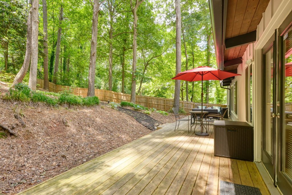 #midcenturymodernatlanta, #atlantaMidCenturymodernhomes, #uniquehomes, #northcrestmidcenturymodernhomes, Top selling Atlanta listing agent, best Atlanta realtor