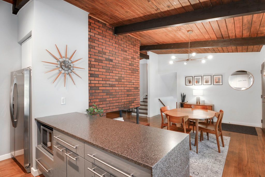 #midcenturymodernatlanta, #atlantaMidCenturymodernhomes, #uniquehomes, #northcrestmidcenturymodernhomes, Top selling Atlanta listing agent, best Atlanta realtor