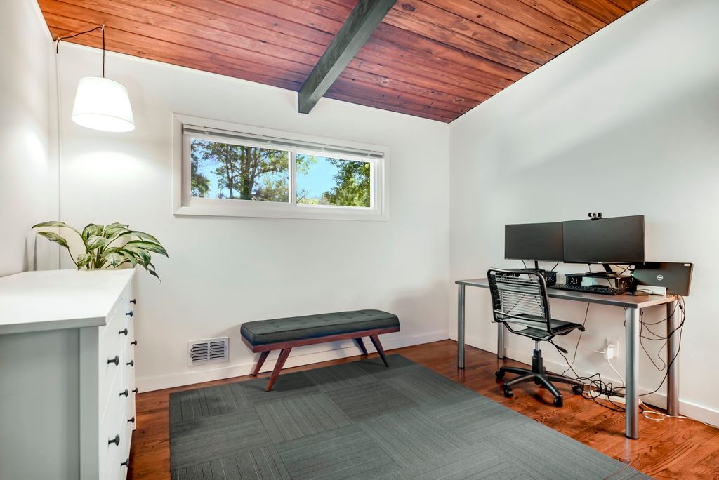 #midcenturymodernatlanta, #atlantaMidCenturymodernhomes, #uniquehomes, #northcrestmidcenturymodernhomes, Top selling Atlanta listing agent, best Atlanta realtor