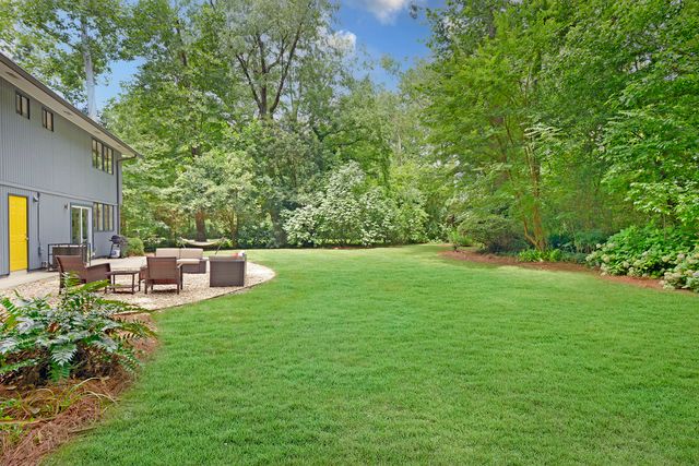 #northcrestmidcenturymodern, #atlantaMidCenturymodernhomes, best Atlanta realtor for unique homes, top selling Atlanta listing agent, #midcenturymodern