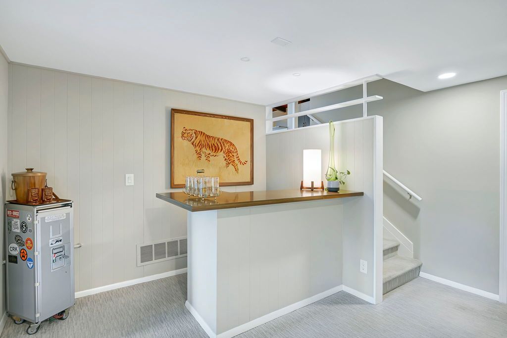 #midcenturymodernhomes, #uniquehomespecialists, #atlantaMidCenturymodernhomes, top selling Atlanta listing agent, #best Atlanta real estate broker, Northcrest midcentury modern homes