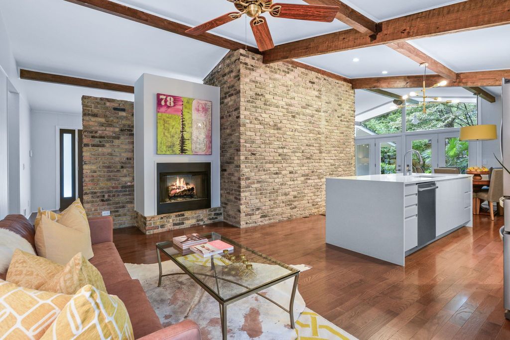 #midcenturymodernatlanta, #atlantaMidCenturymodernhomes, #uniquehomesatlanta, top selling Atlanta listing agent, best Atlanta realtor