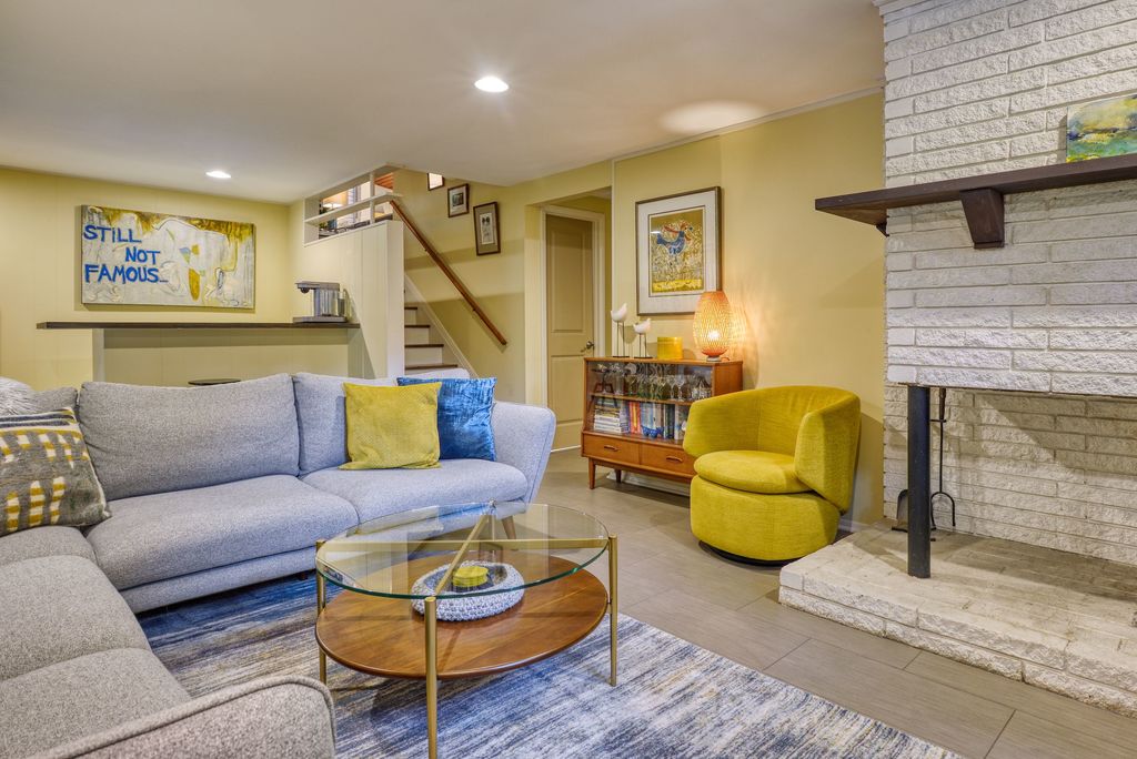 #midcenturymodernhomes, #atlantaMidCenturymodernhomes, #uniquehomespecialist, best Atlanta realtor, top selling Atlanta listing agent