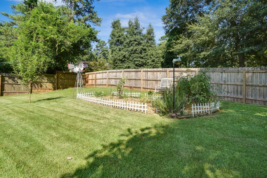 #midcenturymodernhomes, #atlantamidcenturymodern, #uniquehomespecailist, top selling Atlanta listing agent