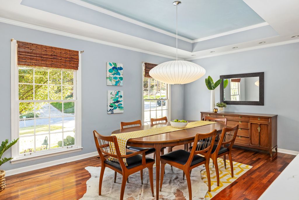 #midcenturymodernhomes, #atlantamidcenturymodern, #uniquehomespecailist, top selling Atlanta listing agent