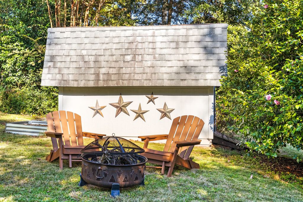 #midcenturymodernhomes, #atlantamidcenturymodern, #uniquehomespecailist, top selling Atlanta listing agent