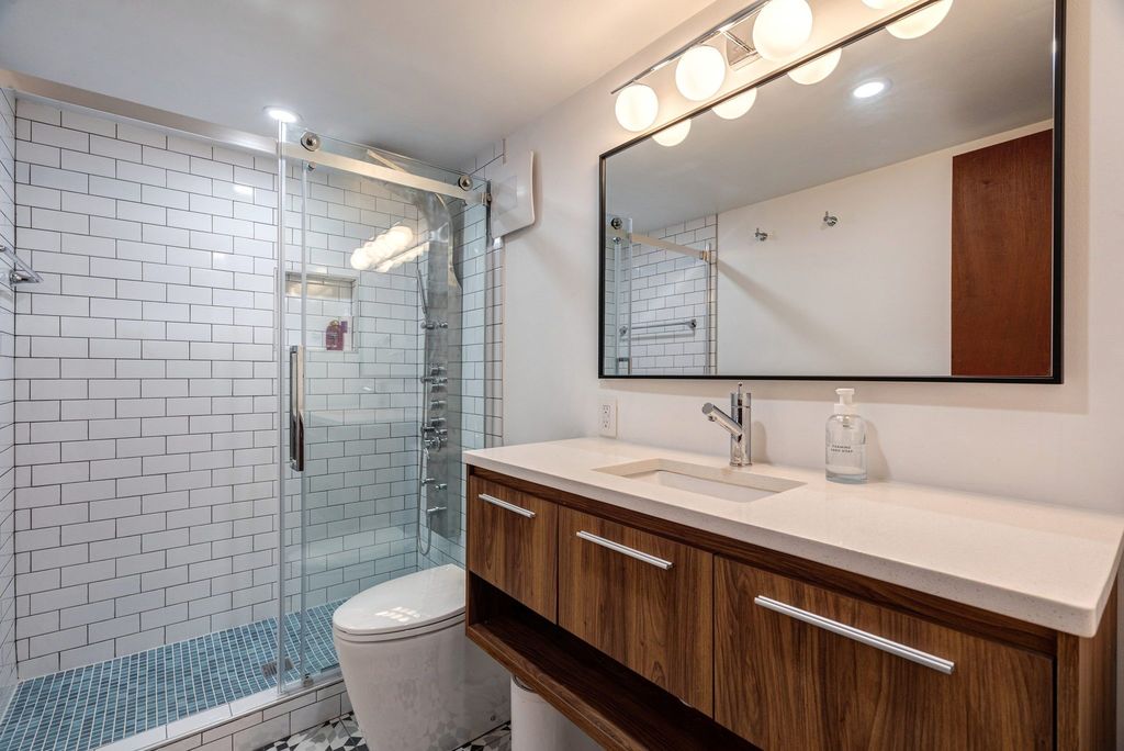 #midcenturymodrnhomes, #uniquehomespecialist,#atlantamidcenturymodern, #northcrestmidcenturymodernhomes