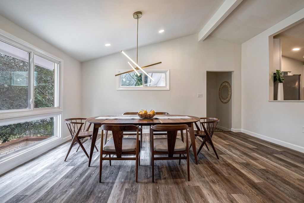 top selling Atlanta listing agent, #comtemporaryhomes, #atlantacontemporaryhomes, best Atlanta realtor, unique home specialist 