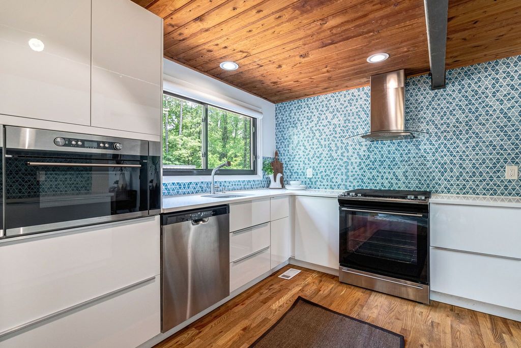 #atlantamidcenturyAframes, top selling listing agent, best Atlanta realtor, unique home specialist, #midcenturymodernhomes, Northcrest mid century A-frame homes