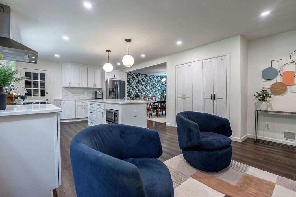 midcentury modern Atlanta, top selling listing agent, best Atlanta realtor, unique home specialist