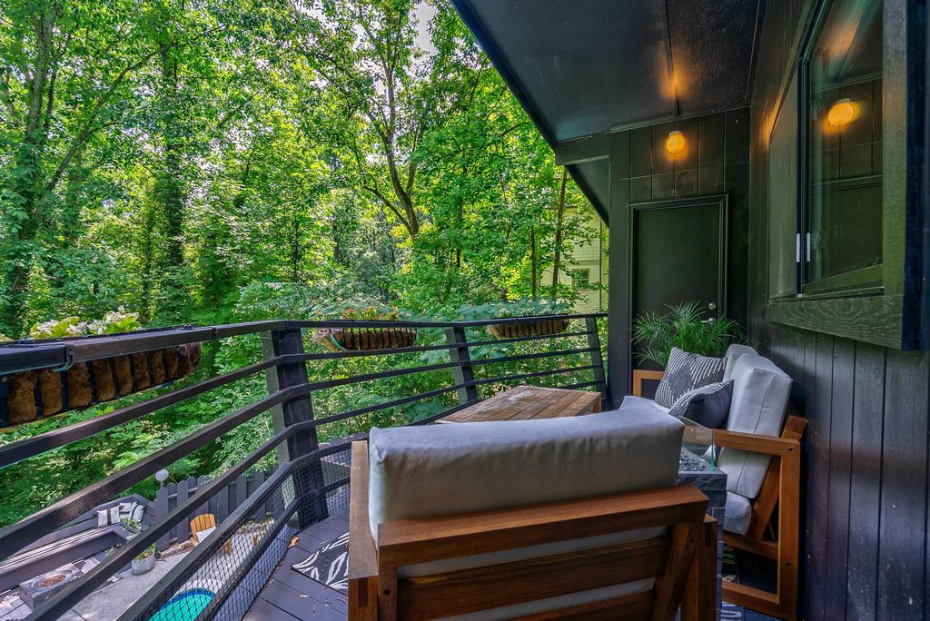 midcentury modern Atlanta, top selling listing agent, best Atlanta realtor, unique home specialist