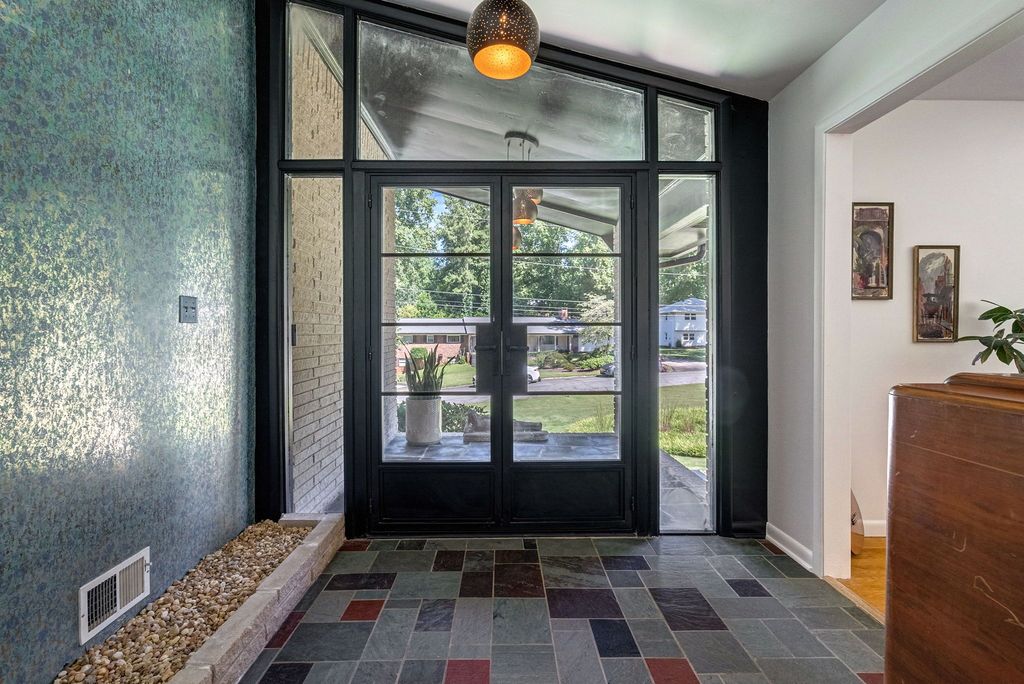 midcentury modern homes, top selling listing agent in Atlanta, best Atlanta realtor