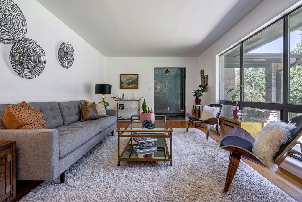 #midcenturyhomes, top selling listing agent in Atlanta, best Atlanta realtor , unique homes specialist