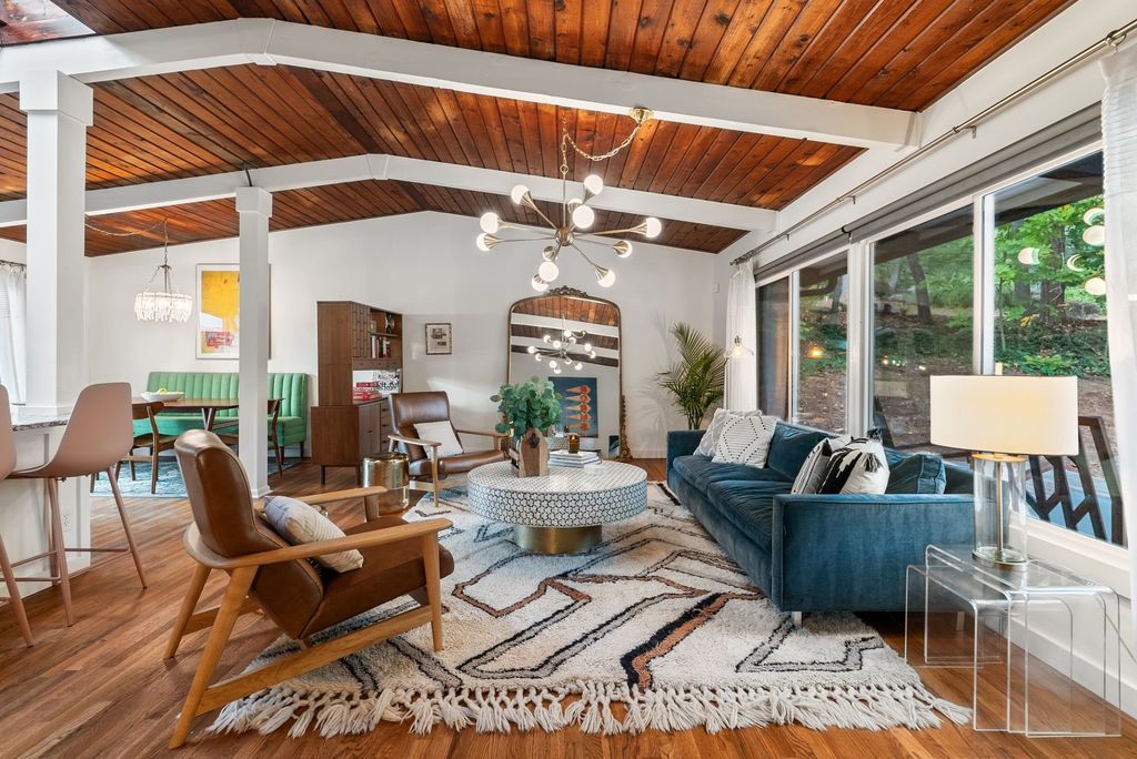 midcenturymodernAtlanta, Atlanta's best unique home specialist, Northcrest mid century homes, find the top selling realtor near me