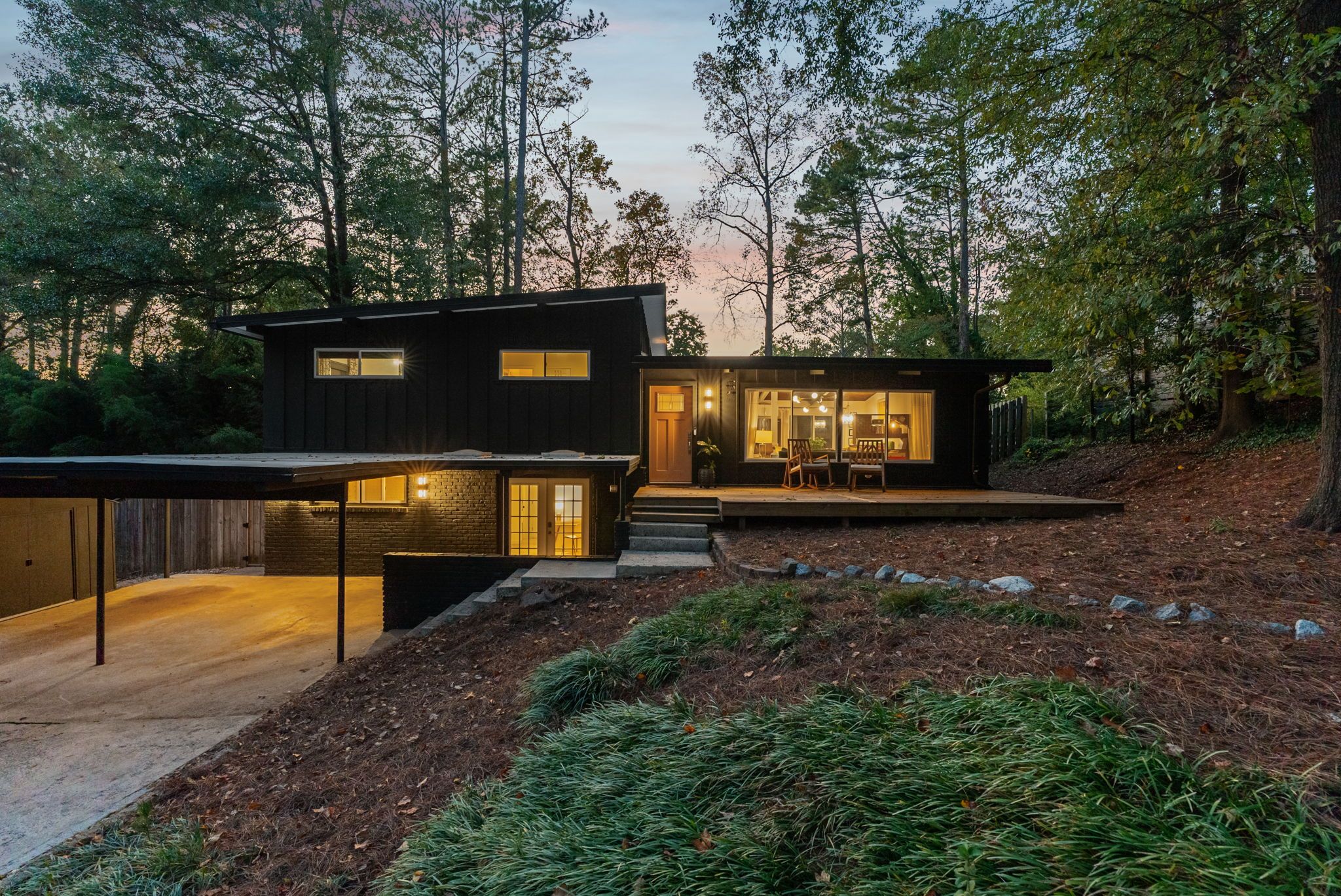 midcenturymodernAtlanta, Atlanta's best unique home specialist, Northcrest mid century homes, find the top selling realtor near me