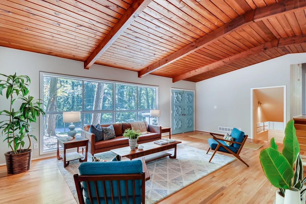 mid century modern Atlanta, mid century modern homes ifor sale, top selling listing agent in Atlanta, #atlantamidcenturymodern, #uniquehomesatlanta