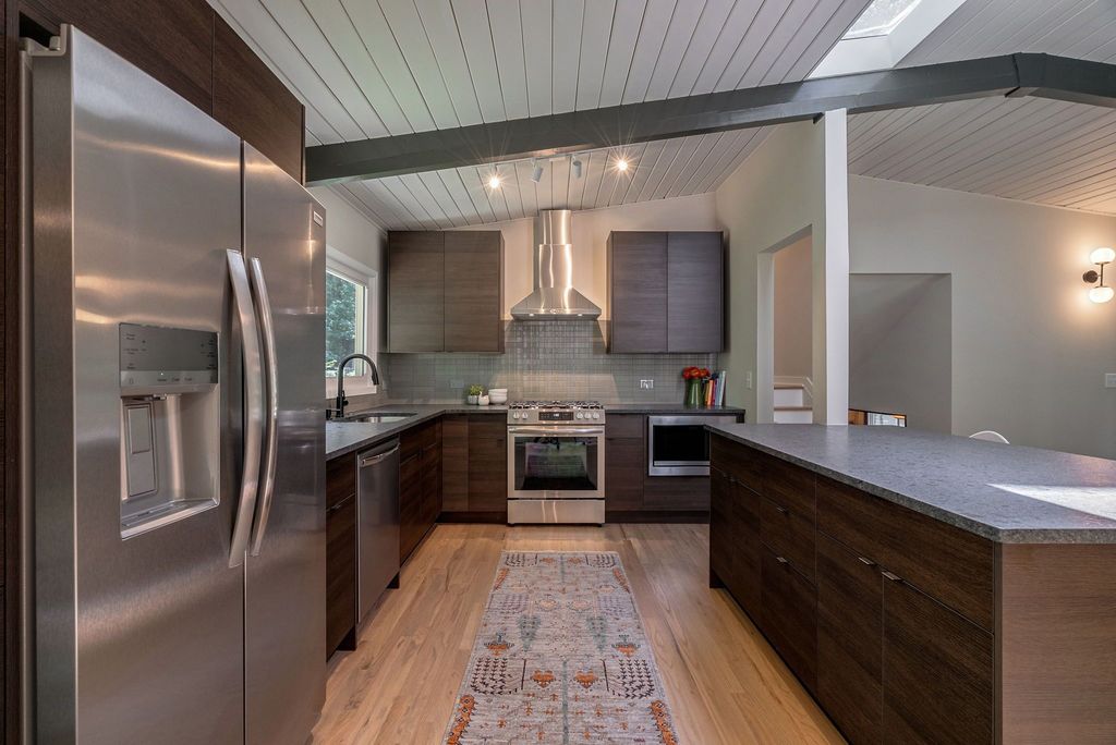 Atlanta's best unique home realtor, top selling listing agent, #midcenturymodernatlanta