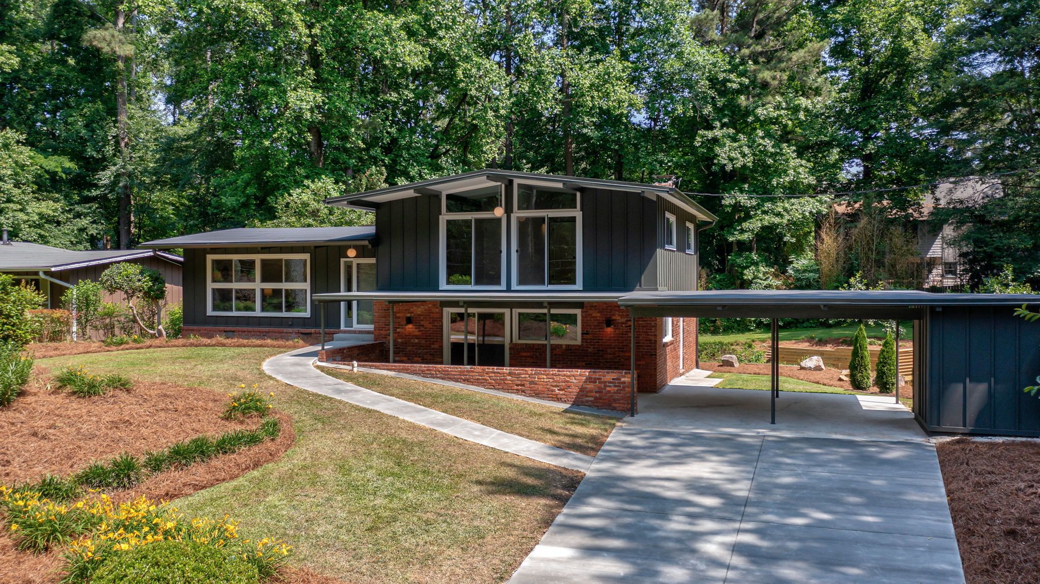 #atlantamidcenturymodern, Northcrest mid century homes, best Atlanta realtor