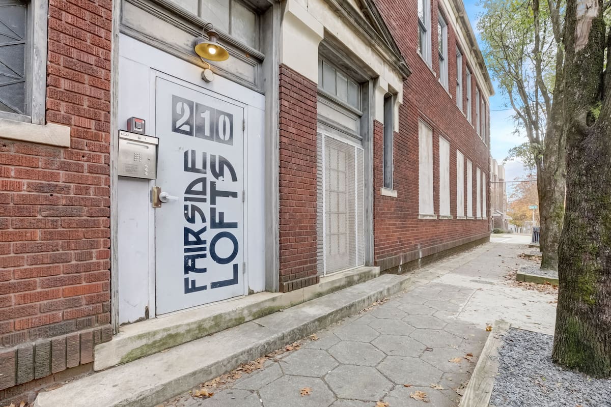 4-web-or-mls-Walker-St-SW-8-002