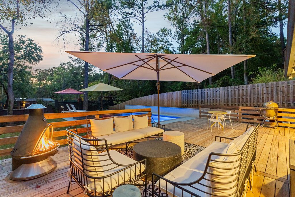 Mid century modern homes for sale, Northcrest mid century, #atlantamidcenturymodern, top selling Altnata listing agent, best Atlanta realtor
