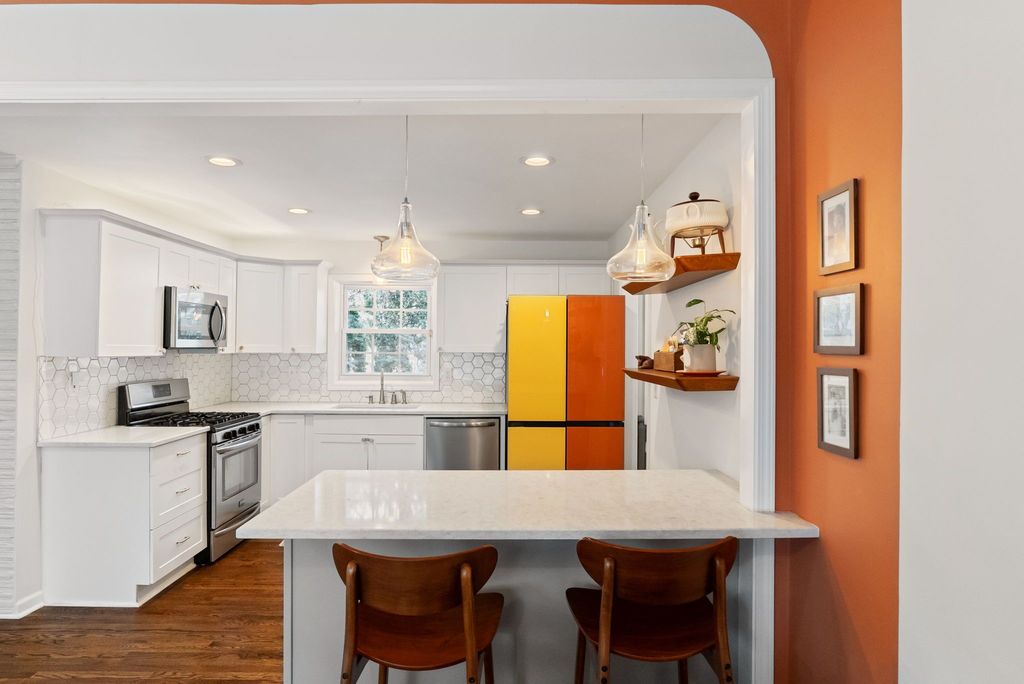 top selling Atlanta listing agent, #midcenturymodernatlanta, best Atlanta realtor, unique home specialist