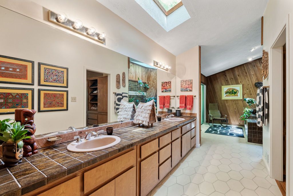 Northcrest mid century modern homes, top selling Atlanta listing agent, #midcenturymodernhomes, unique homes specailist, best Atalanta real estate broker