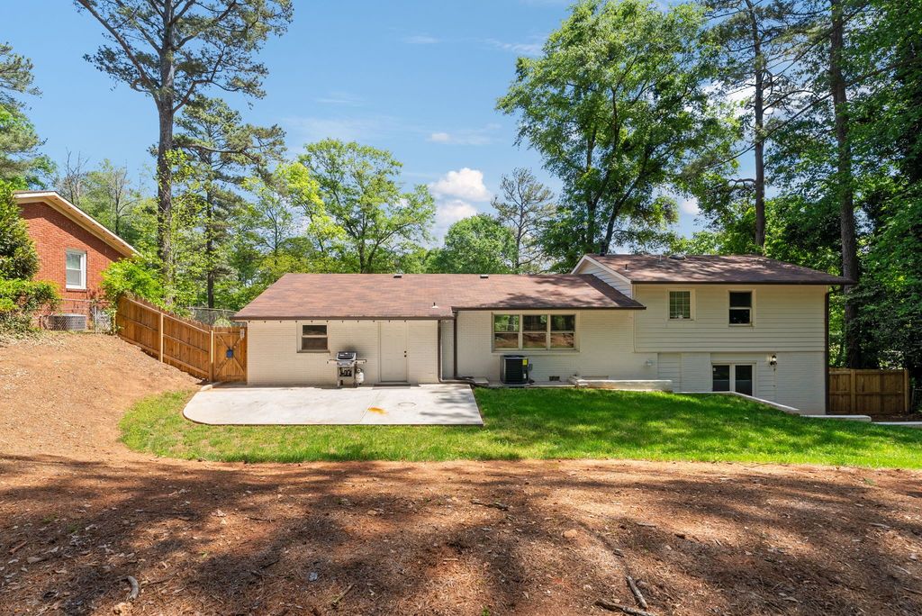 #uniquehomesatlanta, top selling Atlanta listing agent, Northcrest homes, best Atlanta realtor
