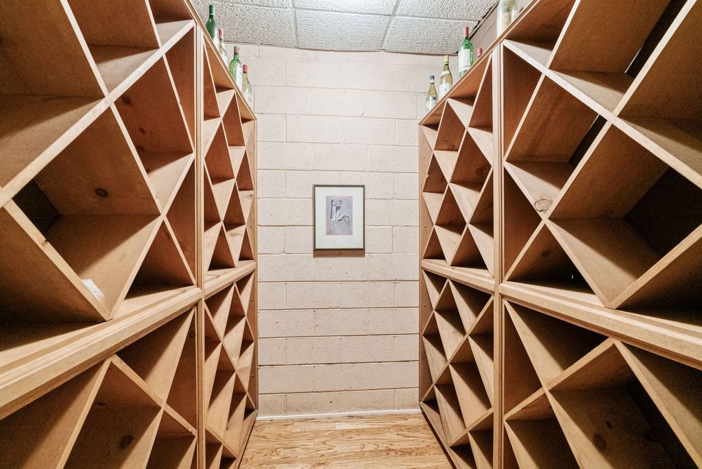 Northcrest mid century modern homes, top selling Atlanta listing agent, #midcenturymodernhomes, unique homes specailist, best Atalanta real estate broker