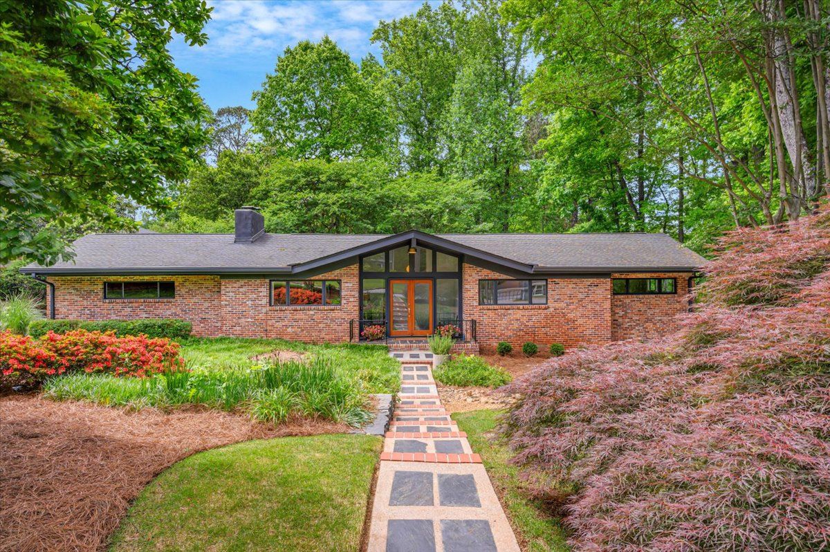 1-3270-Leslie-Court-NE