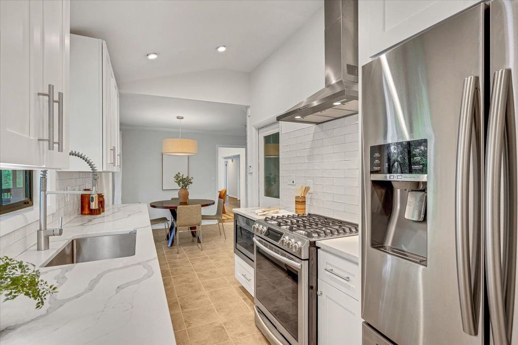 #midcenturymodernatlanta, Atlanta's unique homes specialist, top selling listing agent, find the best realtor near me, best Atlanta realty boutique