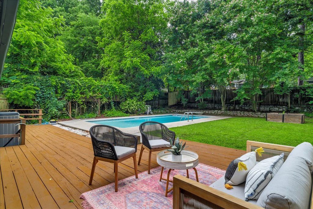 #uniquehomesatlanta, midcenturymodern, top selling Atlanta listing agent