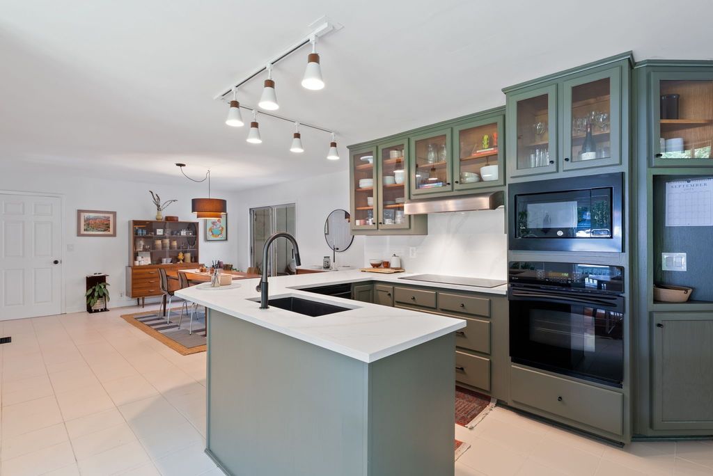 top selling Atlanta listing agent, #atlantamidcenturymodern, cool Atlanta homes for sale