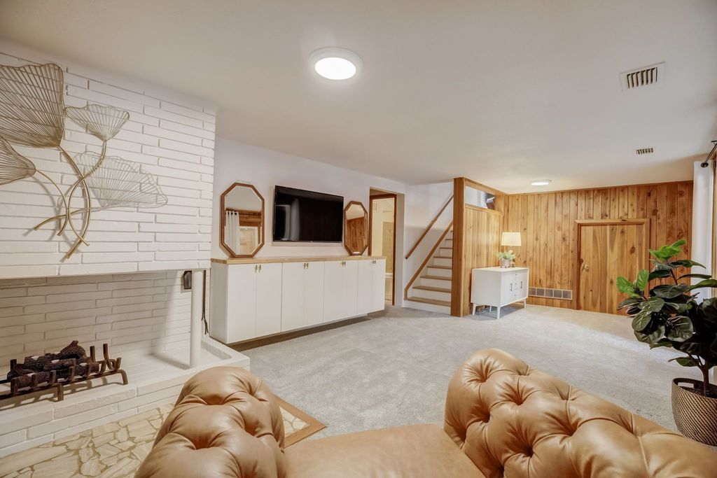 #midcenturymodernatlanta, top selling Atlanta listing agent, best realtor near me, #atlantamidcenturymodern rd