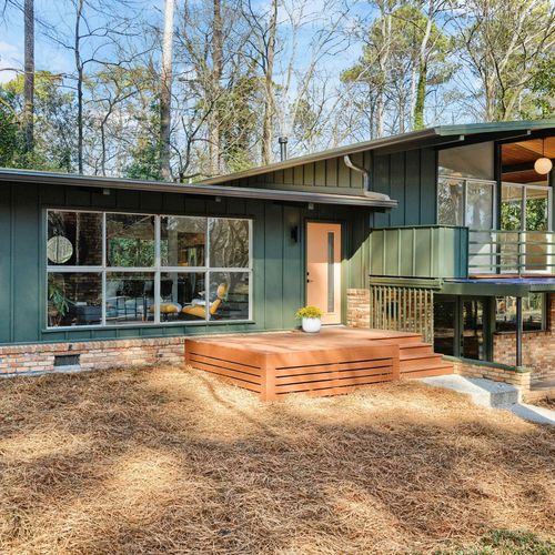 How Do I Evaluate an Agent’s Marketing Plan for Modern Homes in Atlanta?