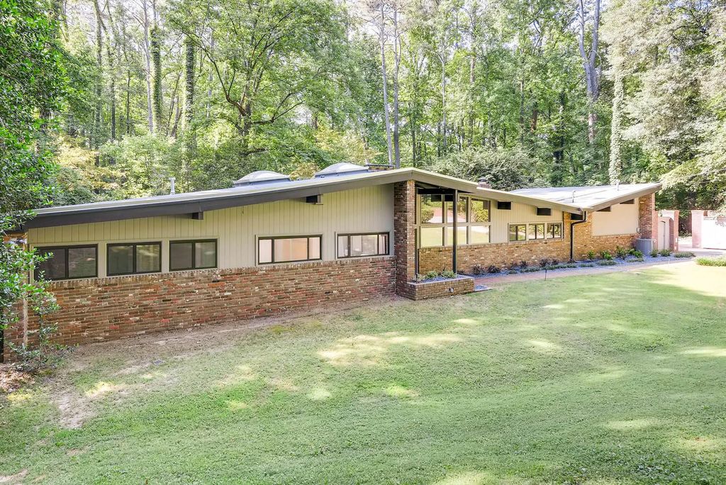 TOP SELLING LISTING AGENT IN ATLANTA, #midcenturymodernatlanta, best Atlanta realtor