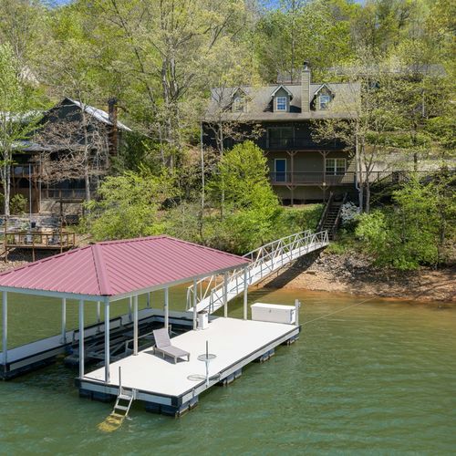 798 Dogwood Trl, Hiawasee, GA 30546