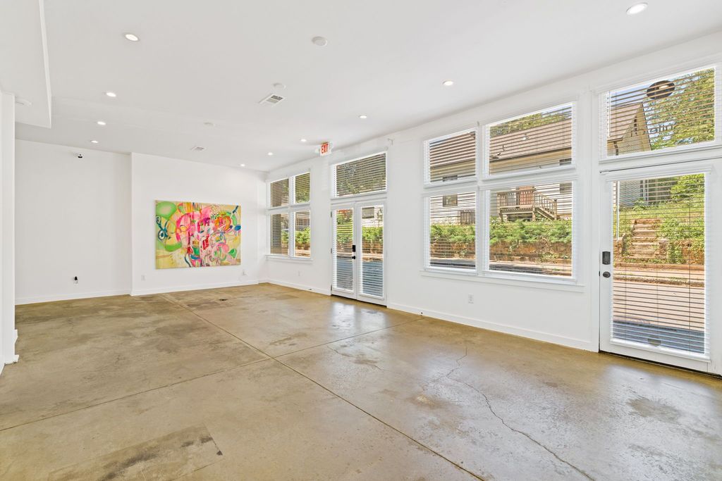 multiuse triplex for sale in Atlanta, top selling Atlanta listing agent, best Atlanta realtor, best income property for sale in Atlanta,